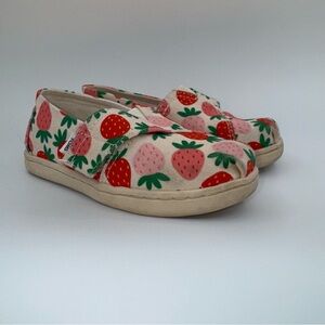 Toms Birch Strawberry Print Kids Alpargata Shoes, Toddler Size 8, EUC